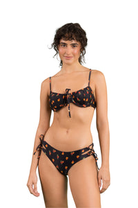 Model Front: Rio De Sol Completo Set Cashew Balconet-Tie Madrid