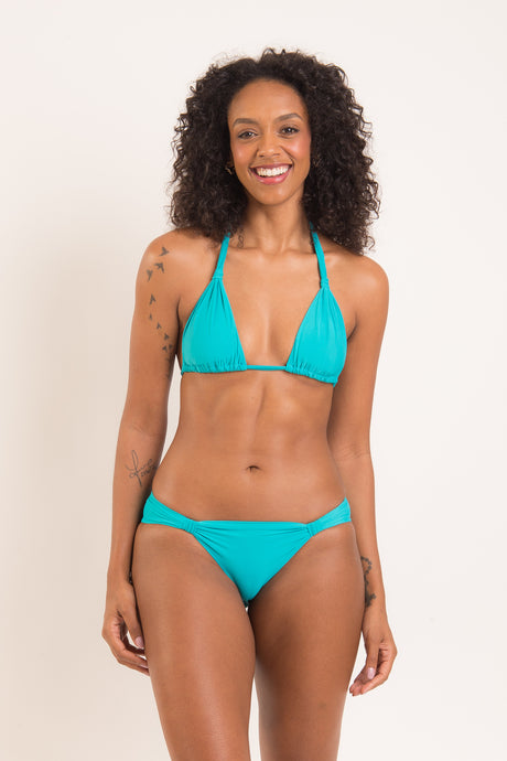 Model Front: Rio De Sol Completo Set Nanai Mel Mel