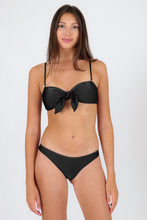 Carica l&#39;immagine nel visualizzatore di Gallery, Model Front: Rio De Sol Completo Set Shimmer-Black Bandeau-No Essential
