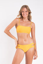 Carica l&#39;immagine nel visualizzatore di Gallery, Model Front: Rio De Sol Completo Set Solar Bandeau-Reto Madrid

