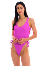 Carica l&#39;immagine nel visualizzatore di Gallery, Model Front: Rio De Sol Intero St-Tpz Pink Zoe
