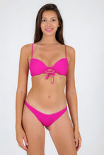 Carica l&#39;immagine nel visualizzatore di Gallery, Model Front: Rio De Sol Reggiseno Top Cotele-Amaranto Balconet-Pushup
