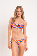 Carica l&#39;immagine nel visualizzatore di Gallery, Model Front: Rio De Sol Reggiseno Top Funny Balconet-Tie
