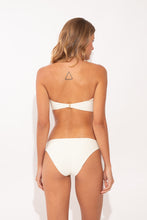 Carica l&#39;immagine nel visualizzatore di Gallery, Model Back: Rio De Sol Reggiseno Top Junco-Offwhite Sara
