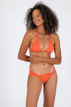 Carica l&#39;immagine nel visualizzatore di Gallery, Model Front: Rio De Sol Reggiseno Top Light-Peach Mel
