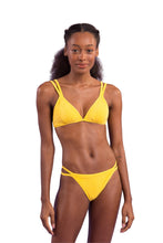 Carica l&#39;immagine nel visualizzatore di Gallery, Model Front: Rio De Sol Reggiseno Top Malibu-Yellow Tri-Duo
