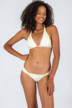 Carica l&#39;immagine nel visualizzatore di Gallery, Model Front: Rio De Sol Reggiseno Top Off-White Mel
