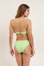 Carica l&#39;immagine nel visualizzatore di Gallery, Model Back: Rio De Sol Reggiseno Top Sand-Menta Kora
