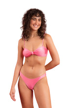 Carica l&#39;immagine nel visualizzatore di Gallery, Model Front: Rio De Sol Reggiseno Top Shimmer-Confetti Bandeau-Joy

