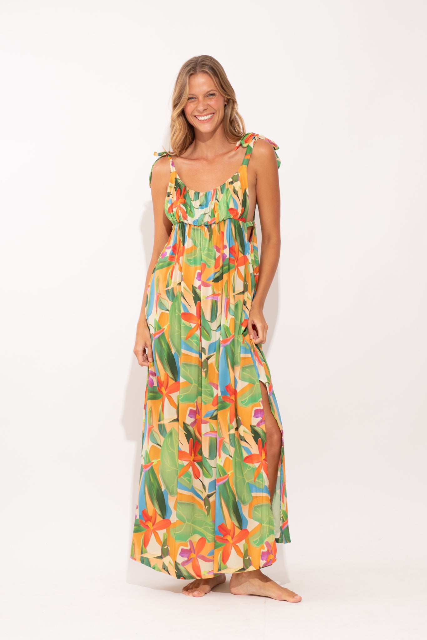 Model Front: Rio De Sol Vestito Da Spiaggia Tropical Long Dress Chiara