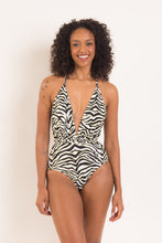 Carica l&#39;immagine nel visualizzatore di Gallery, Model Front: Rio De Sol Intero Wild-Black New Vegas
