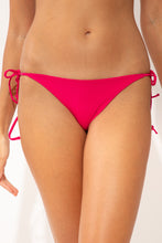 Carica l'immagine nel visualizzatore di Gallery, Gallery: Wednesday In Hawaii By Rio De Sol Slip Bottom Guava Kaleia
