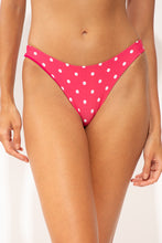 Carica l'immagine nel visualizzatore di Gallery, Gallery: Wednesday In Hawaii By Rio De Sol Slip Bottom Kiko-Guava Sunset
