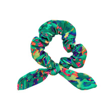 Carica l&#39;immagine nel visualizzatore di Gallery, Wilds Scrunchie
